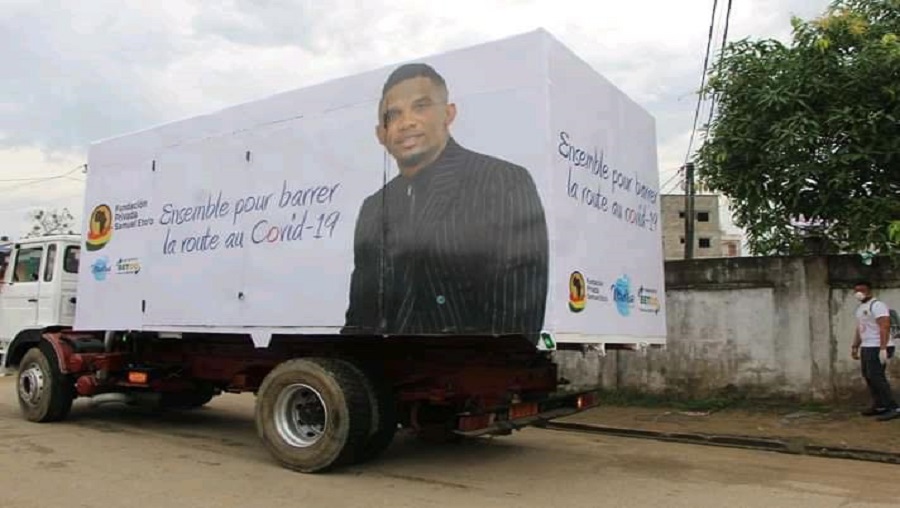 La caravane de la fondation Samuel Eto’o poursuit les dons à Yaoundé et Buéa