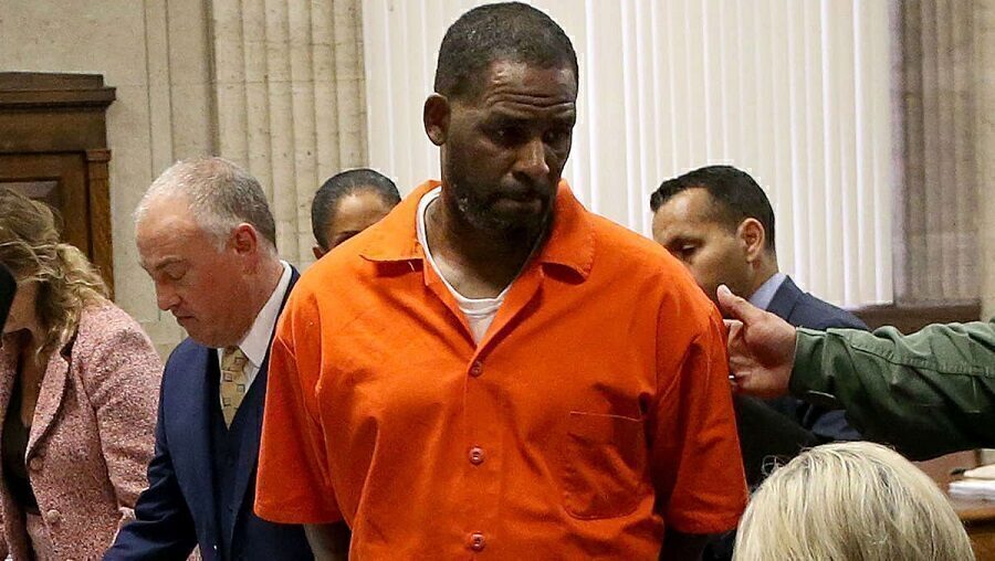 R-Kelly condamné à 30 ans de prison pour crimes sexuels